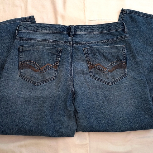 Nine West 29" mid-rise cropped jeans - Picture 2 of 9